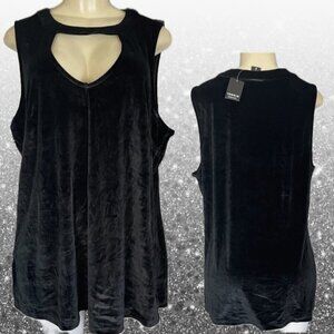 Torrid +2 Black Velour Choker Neckline Curved Hemline Sleeveless Pullover Top